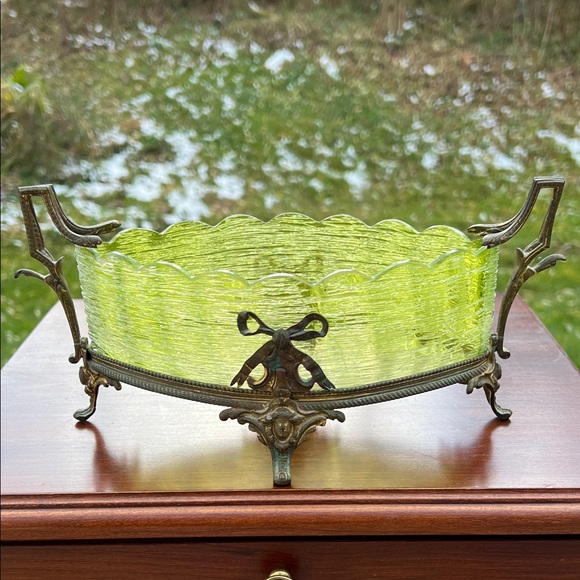 Antique French Jardiniere Loetz Style Green Glass Ormolu Art Deco Centerpiece - Picture 4 of 17